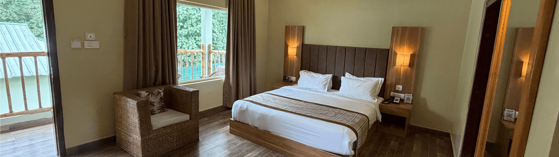 Cozy interiors of Jungleciti House